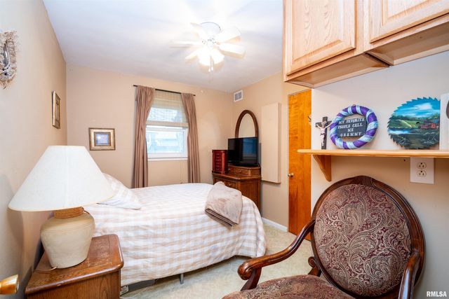 1 BRENTWOOD Court, Pekin, IL 61554