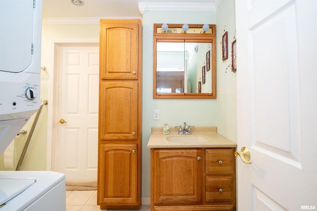 1 BRENTWOOD Court, Pekin, IL 61554