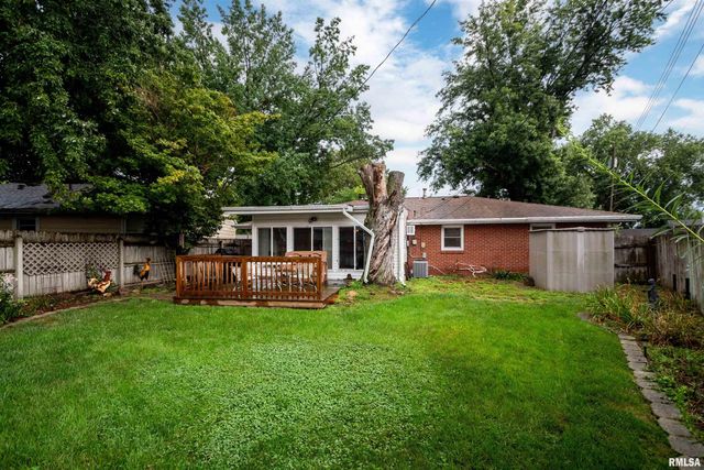 1 BRENTWOOD Court, Pekin, IL 61554