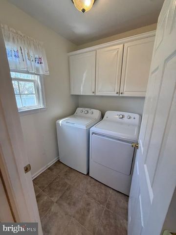 1301 ASPEN DR, Salisbury, MD 21804