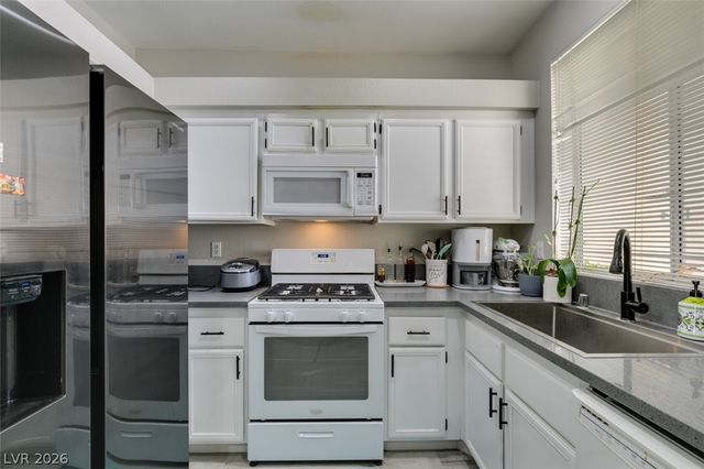 5155 West Tropicana Avenue 2081, Las Vegas, NV 89103