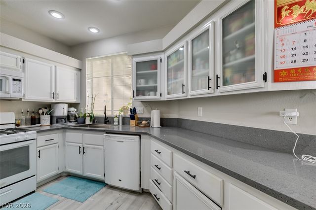 5155 West Tropicana Avenue 2081, Las Vegas, NV 89103