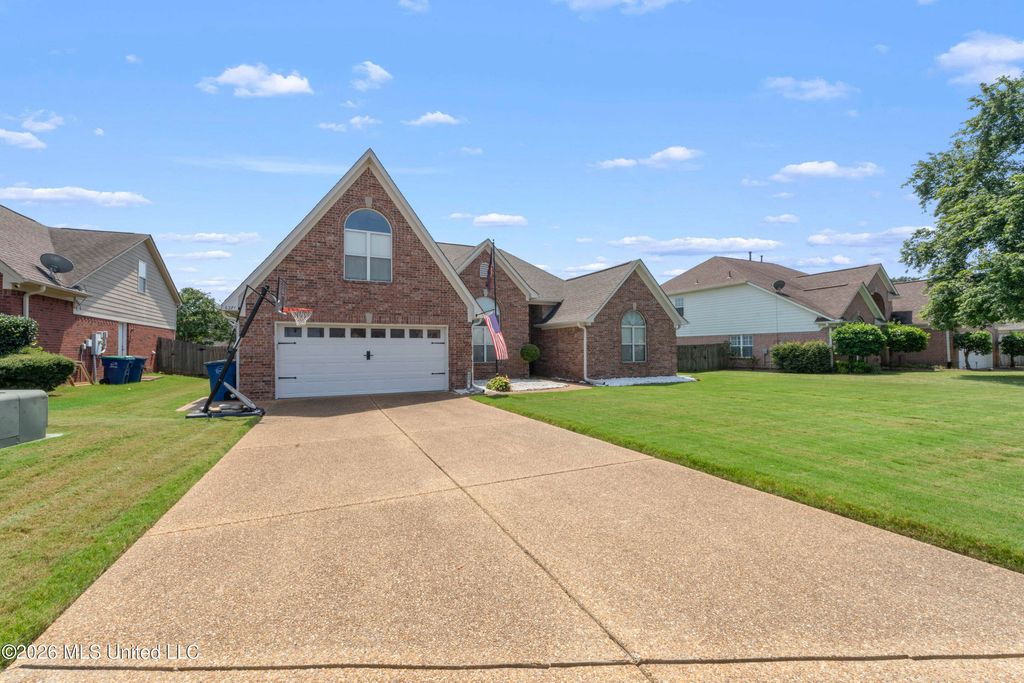 6271 Ivy Oaks Cove, Olive Branch, MS 38654 — photo 2