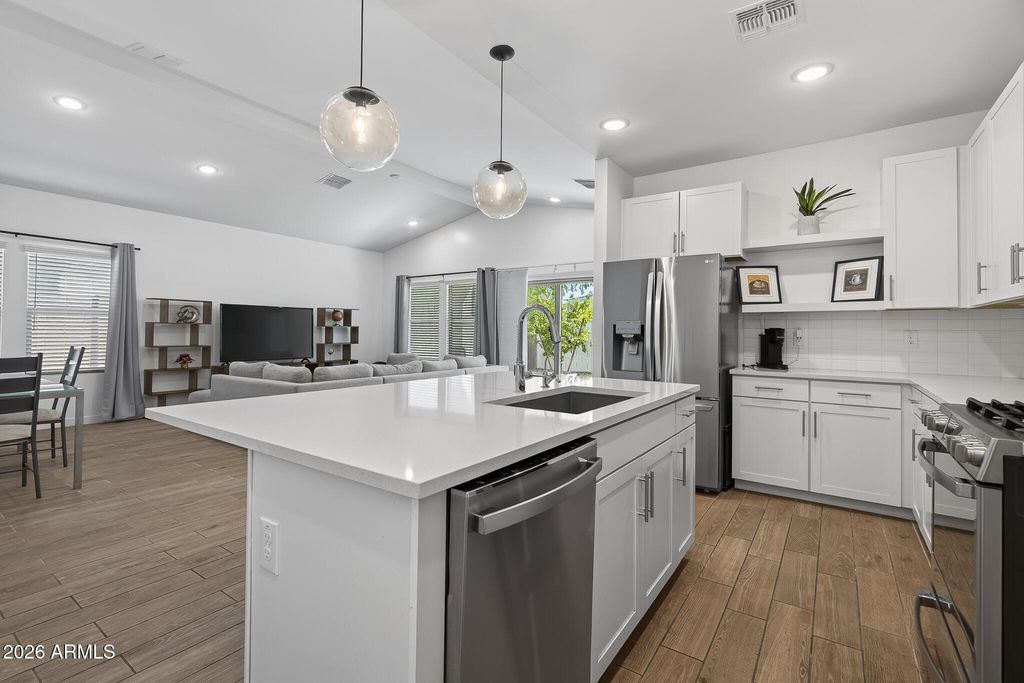 7817 N 86TH Lane, Glendale, AZ 85305 — photo 4