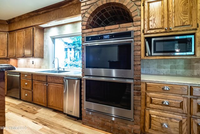 6147 Wirtz Road, Flowood, MS 39232