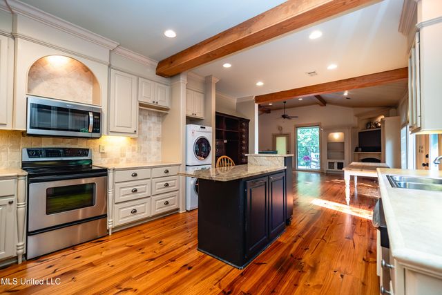 6147 Wirtz Road, Flowood, MS 39232