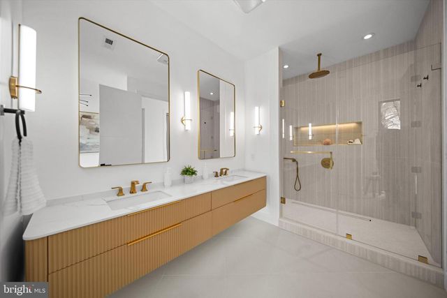 3126 WESTLEY RD, Falls Church, VA 22042