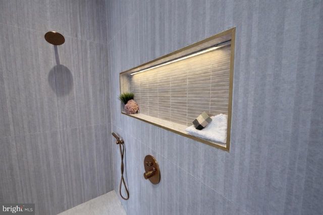 3126 WESTLEY RD, Falls Church, VA 22042