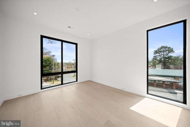 3126 WESTLEY RD, Falls Church, VA 22042