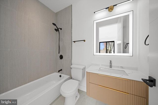 3126 WESTLEY RD, Falls Church, VA 22042