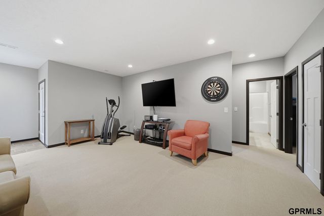 9400 S 31 Street, Lincoln, NE 68516