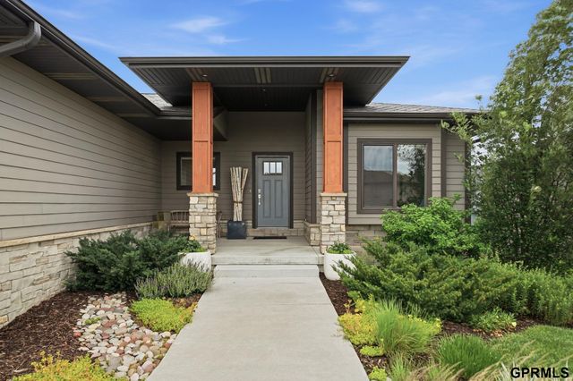 9400 S 31 Street, Lincoln, NE 68516