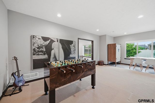 9400 S 31 Street, Lincoln, NE 68516