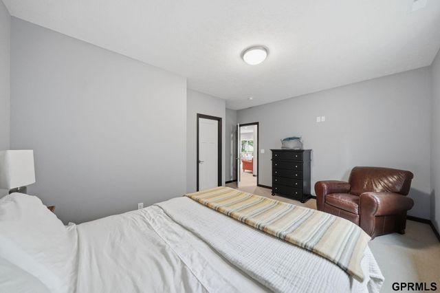 9400 S 31 Street, Lincoln, NE 68516