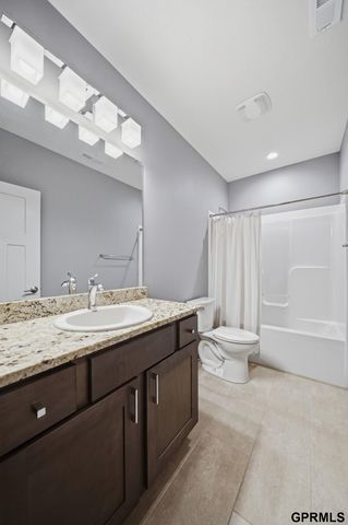 9400 S 31 Street, Lincoln, NE 68516