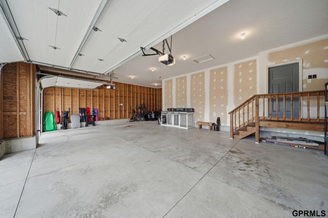 9400 S 31 Street, Lincoln, NE 68516