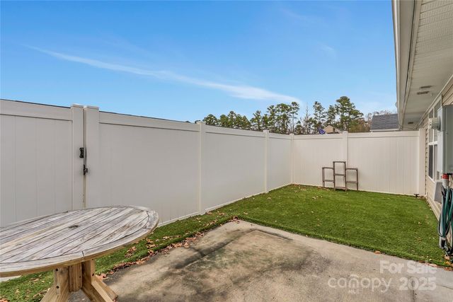 108 Lassiter Court, Mount Holly, NC 28120