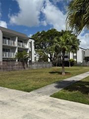 5122 NW 79th Ave 304, Doral, FL 33166