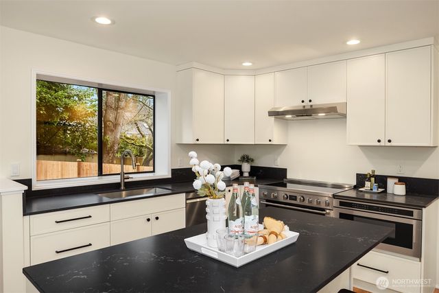 14106 177th Court NE, Redmond, WA 98052