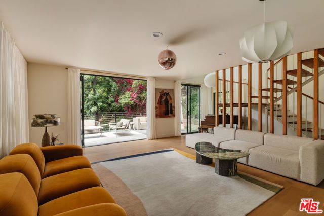 12220 Benmore Terrace, Los Angeles, CA 90049