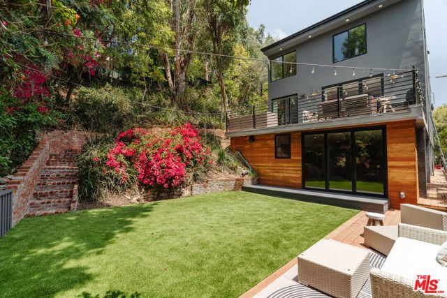 12220 Benmore Terrace, Los Angeles, CA 90049