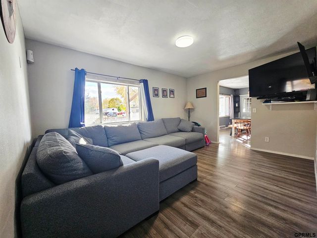 201 O Street, Aurora, NE 68818