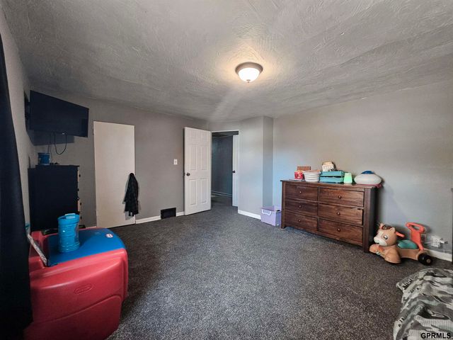 201 O Street, Aurora, NE 68818