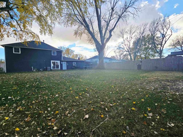 201 O Street, Aurora, NE 68818