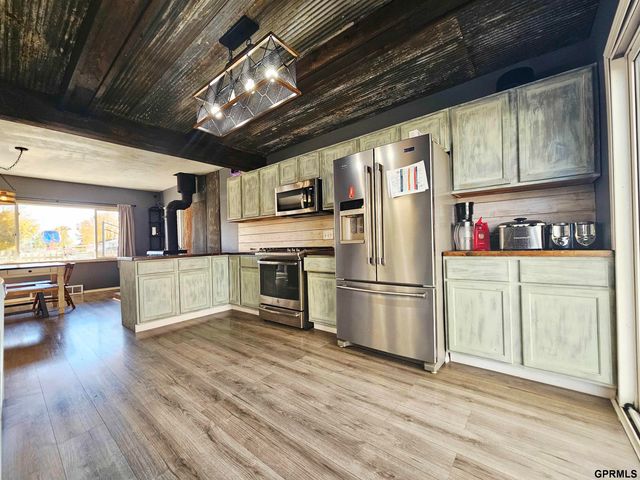 201 O Street, Aurora, NE 68818