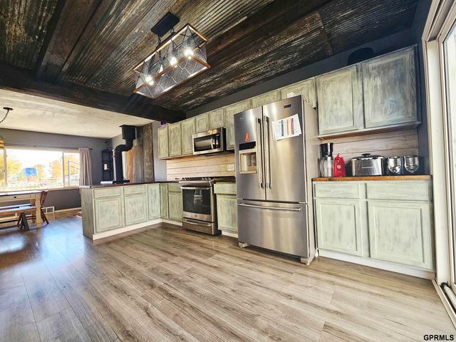 201 O Street, Aurora, NE 68818