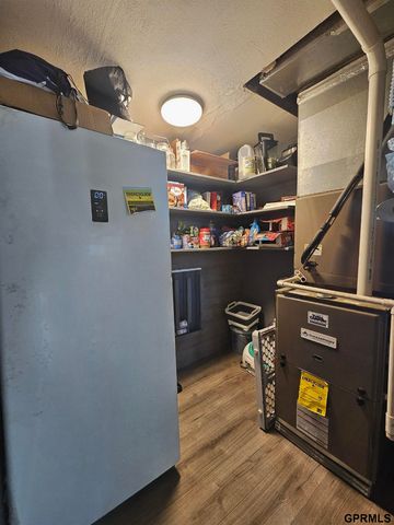 201 O Street, Aurora, NE 68818