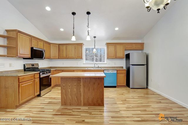 1255 N Pepper Street, Houston, AK 99623