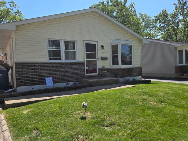 3225 Butler Avenue, Steger, IL 60475