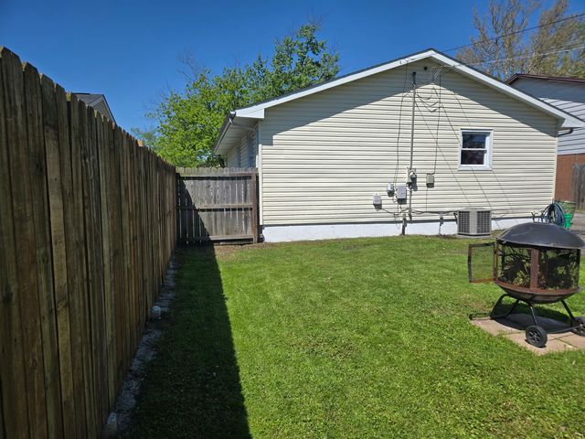 3225 Butler Avenue, Steger, IL 60475