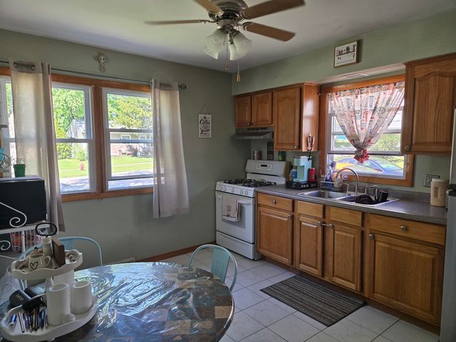3225 Butler Avenue, Steger, IL 60475