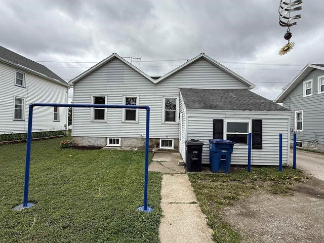 842 W 10TH AVENUE, Oshkosh, WI 54902