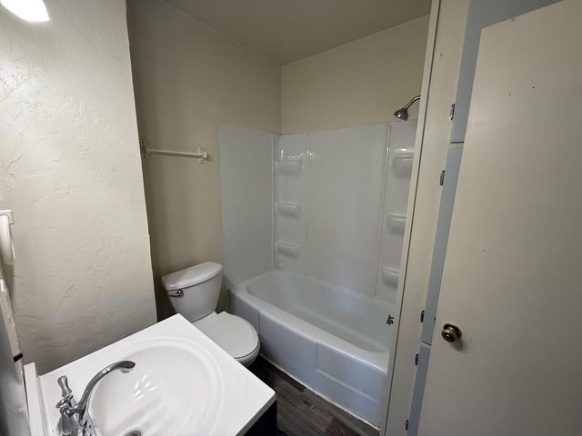 842 W 10TH AVENUE, Oshkosh, WI 54902