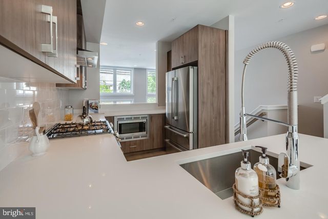 328 FAIRMOUNT AVE, Philadelphia, PA 19123