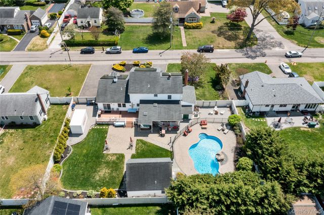 63 E Madison Street, East Islip, NY 11730
