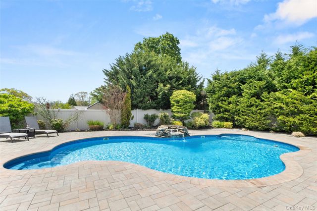 63 E Madison Street, East Islip, NY 11730