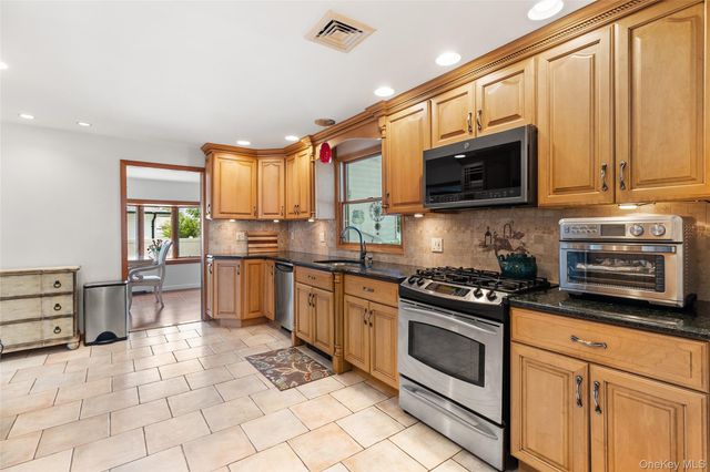 63 E Madison Street, East Islip, NY 11730