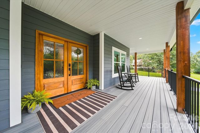 34 Colts Neck Lane, Taylorsville, NC 28681