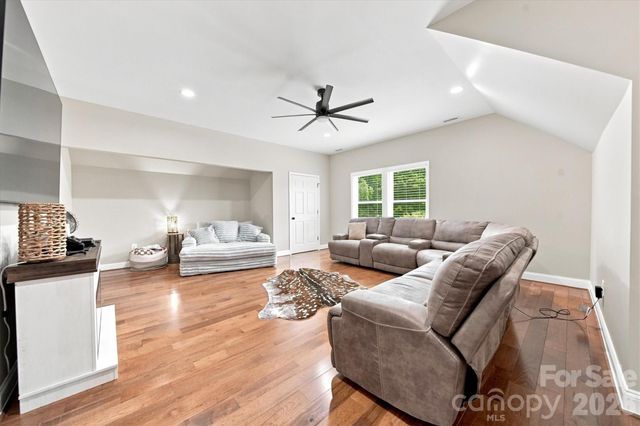 34 Colts Neck Lane, Taylorsville, NC 28681