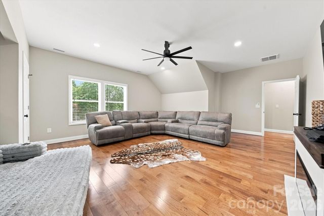 34 Colts Neck Lane, Taylorsville, NC 28681