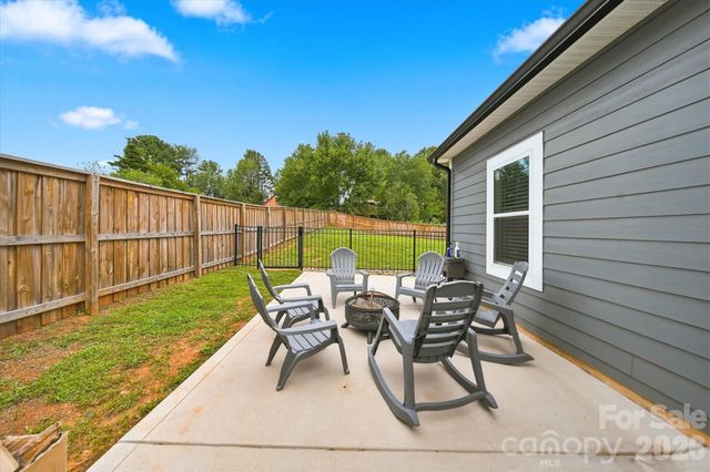 34 Colts Neck Lane, Taylorsville, NC 28681