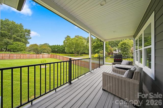 34 Colts Neck Lane, Taylorsville, NC 28681