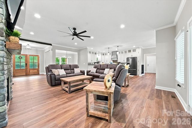 34 Colts Neck Lane, Taylorsville, NC 28681