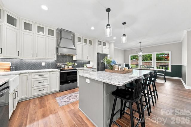 34 Colts Neck Lane, Taylorsville, NC 28681