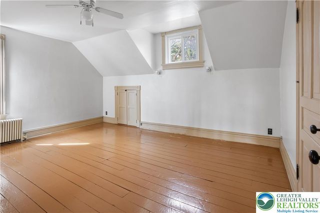 325 West Center Street, Nazareth Boro, PA 18064