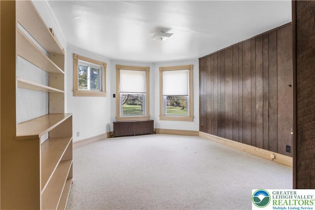 325 West Center Street, Nazareth Boro, PA 18064